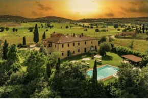 Villa of Golden Light Lucignano